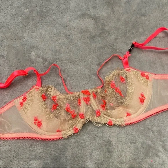 New! Victoria's Secret Dream Angels Heart push-up Bra 4873 - Picture 3 of 7